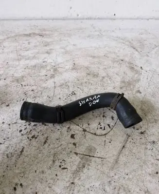 Coolant pipe/hose