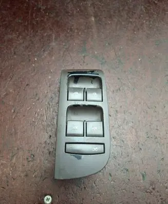 Opel Zafira C Electric window control switch 13305012