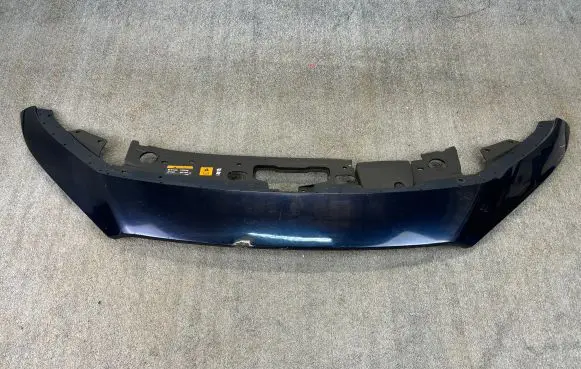 Mazda 3 Front bumper upper radiator grill BCKA50722 Z884