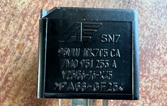 Audi A3 S3 8P Other relay 7M0951253A V2313676X45 95VW10K705CA