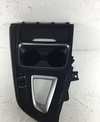 Cup holder front