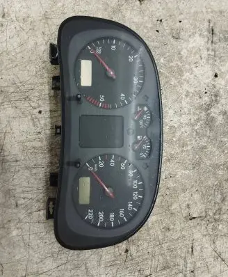Volkswagen Golf IV Speedometer (instrument cluster) 1J0920802E 0263618032 7123465030