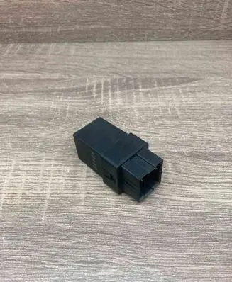 Mitsubishi Carisma Other relay MB954185 72TM200