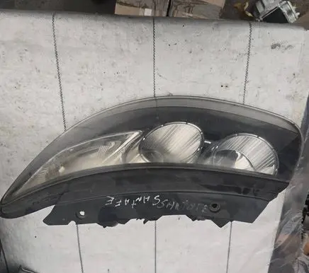 Hyundai Santa Fe Headlight/headlamp 921012bxxx