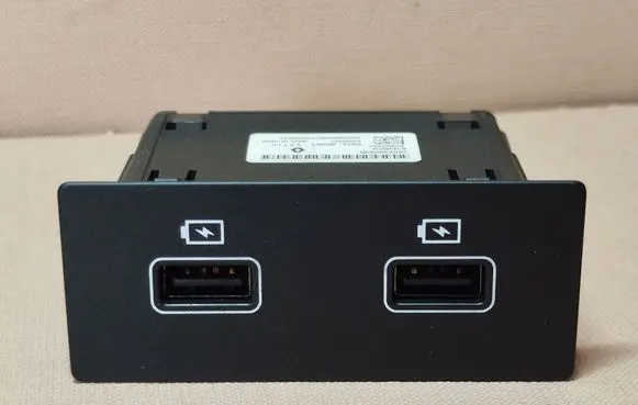 Renault Trafic III (X82) USB socket connector 280230033R