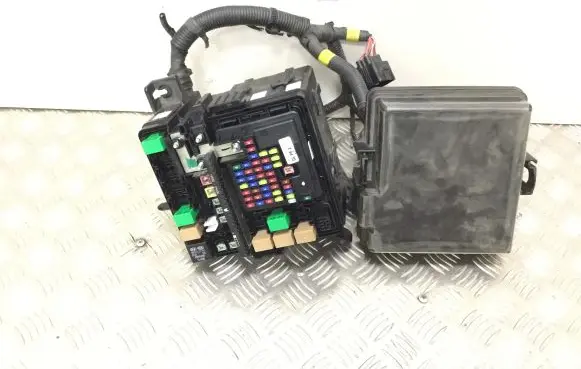 KIA Sportage Fuse box set 91990F1540