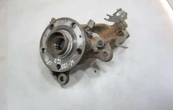 Volkswagen Golf VII Front wheel hub spindle knuckle 5Q0256R