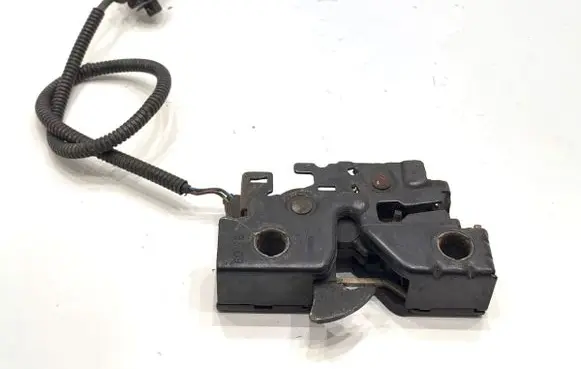 Volkswagen Scirocco Engine bonnet/hood lock/catch 