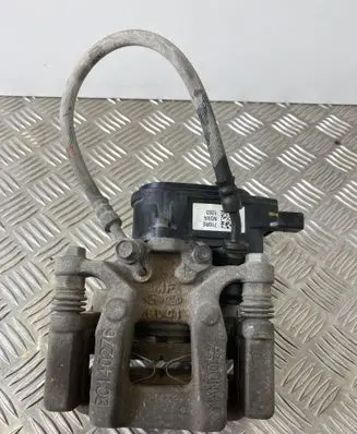 Hyundai Tucson TL Rear brake caliper