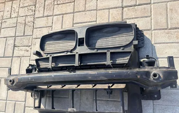 BMW X6 E71 Intercooler air guide/duct channel 7177876