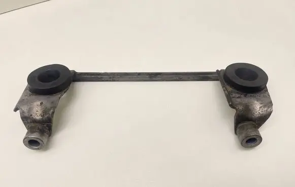 Mercedes-Benz C W204 Air filter cleaner box bracket assembly A6510100040