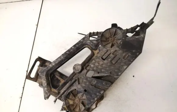 Skoda Octavia Mk2 (1Z) Headlight/headlamp mounting bracket