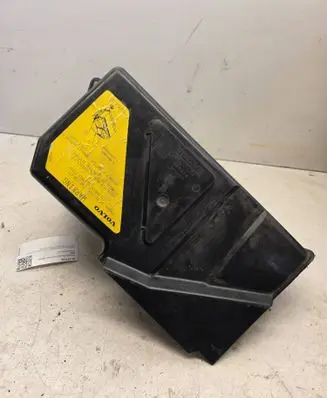 Volvo S80 Battery box tray cover/lid 8622335