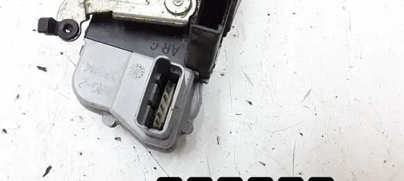 Citroen Xsara Picasso Front door lock 