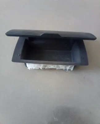 Nissan X-Trail T31 Glove box
