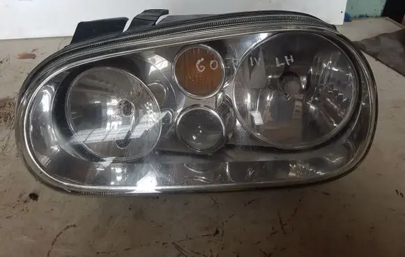 Volkswagen Golf IV Headlight/headlamp 1J1941015C