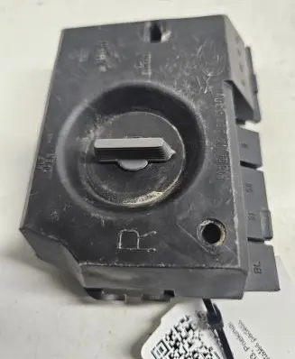 Audi A6 S6 C4 4A Tail light bulb cover holder