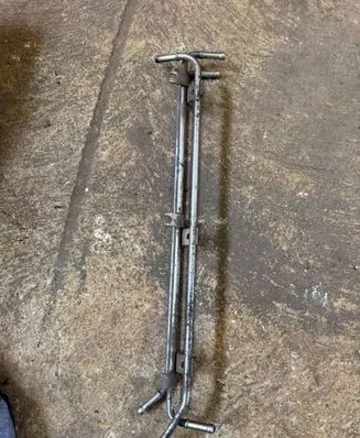 Volkswagen Golf IV Fuel line pipe