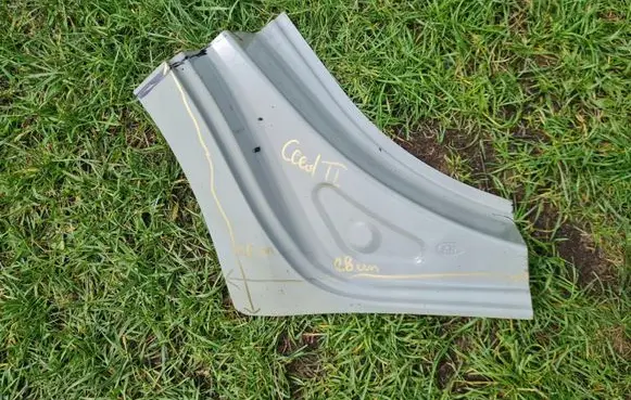 KIA Ceed Rear sill (body part) 