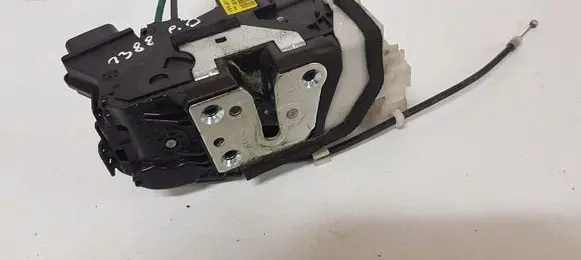 KIA Sorento Front door lock 5220SXM0D0
