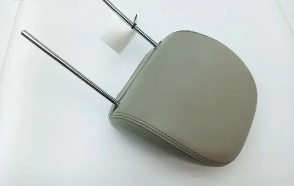 Chrysler 300 - 300C Front seat headrest 