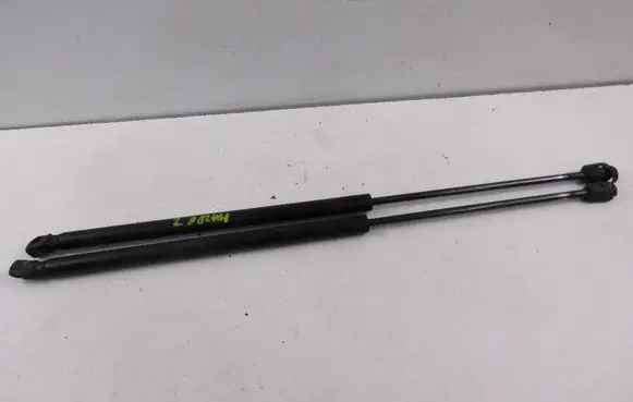 Mazda 2 Tailgate strut 