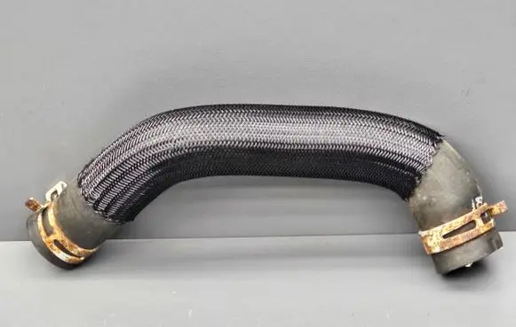 Ford Fiesta Engine coolant pipe/hose X632448