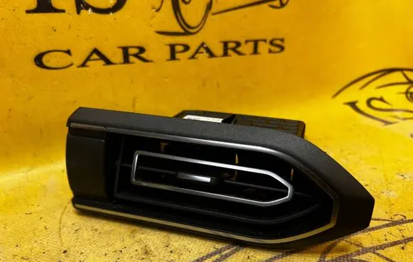 Dacia Sandero III Dashboard side air vent grill/cover trim 687617735R