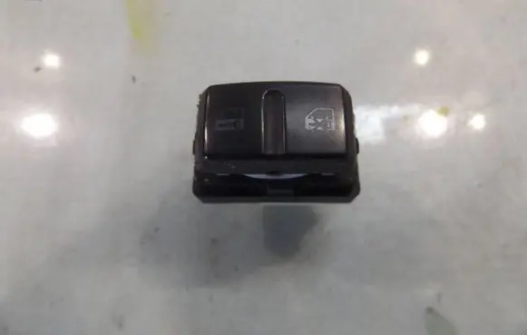 Chevrolet Captiva Quarter vent window switch 