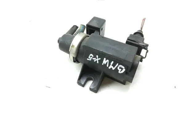 BMW X5 E53 Turbo solenoid valve 72279600 2247906