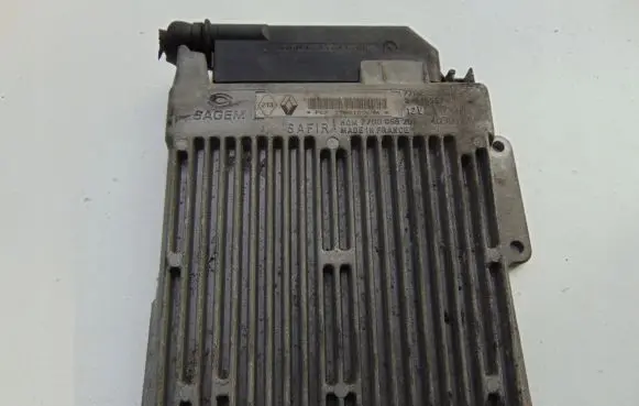 Renault Twingo I Engine control unit/module 7700868295