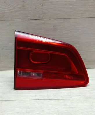 Volkswagen Touran II Tailgate rear/tail lights 176452