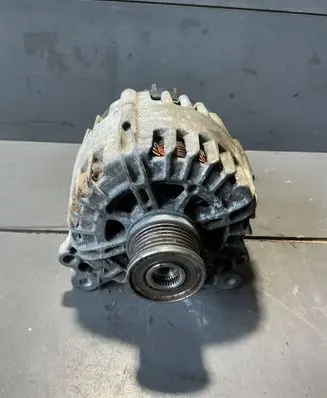 Volkswagen Golf VI Generator/alternator 03L903023L TG14C043 215066178