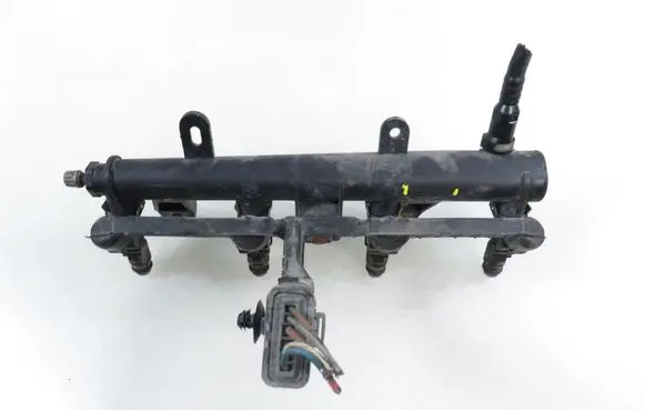 Peugeot 206 Fuel main line pipe 9655833580