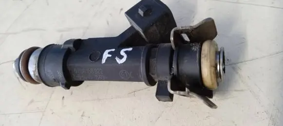 Opel Zafira C Fuel injector 0280158822