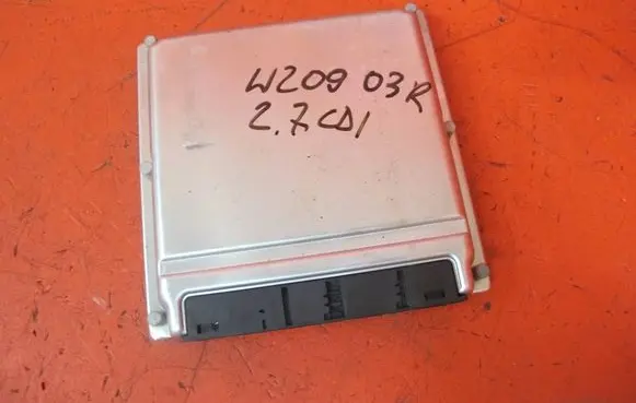 Mercedes-Benz CLK A209 C209 Engine control unit/module A6121535579 0281011182