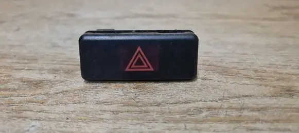 BMW 5 E39 Hazard light switch 8350947