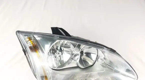 Ford Focus Headlight/headlamp 4M5113K060AA 4M5X13K060AA
