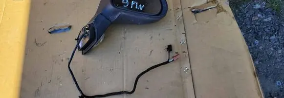 Peugeot 207 Front door electric wing mirror 131313