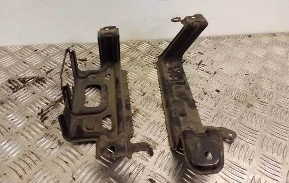 Toyota RAV 4 (XA40) Other engine bay part