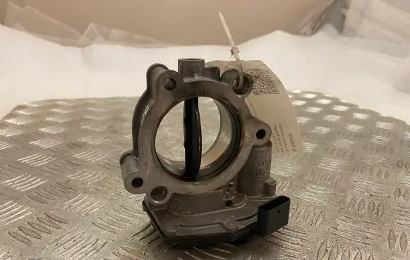 Volvo XC60 Throttle valve 32223833