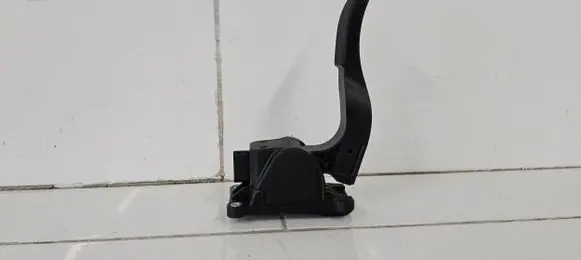 Mercedes-Benz Sprinter W906 Accelerator throttle pedal A9063000404 ZGS009Q012 0280755023