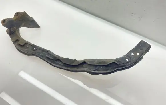 Subaru Legacy Headlight/headlamp mounting bracket