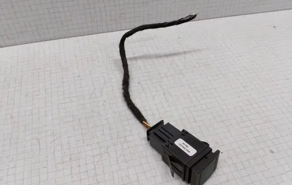 Volkswagen Polo Windscreen/window heater switch 6Q0959621