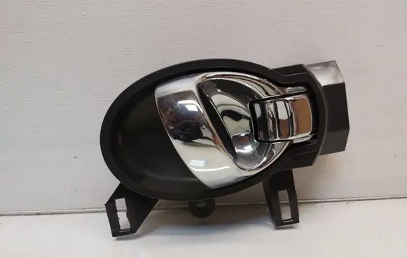 Nissan Juke I F15 Rear door interior handle