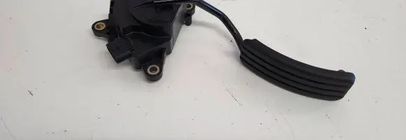 Renault Megane II Accelerator throttle pedal 8200153268