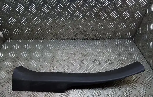 Lexus ES 250 - 300 - 330 Rear sill trim cover 6791733160