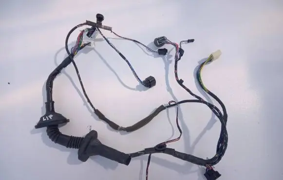 Mitsubishi Pajero Sport II Front door wiring loom/harness boot 