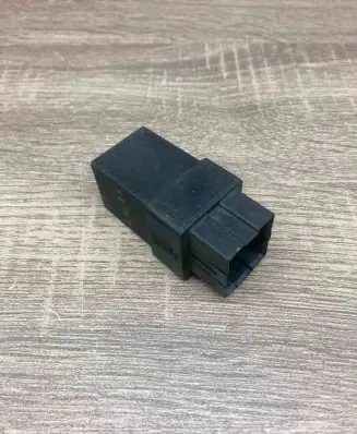 Mitsubishi Carisma Other relay MR228120 72TM202