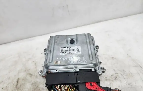 Volvo V50 Engine control unit/module 30729826A 02801203